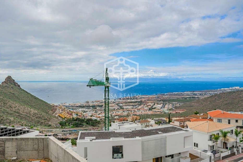 Villa a Adeje, Tenerife, Spagna 6 camere da letto, 845 mq. N° 94458