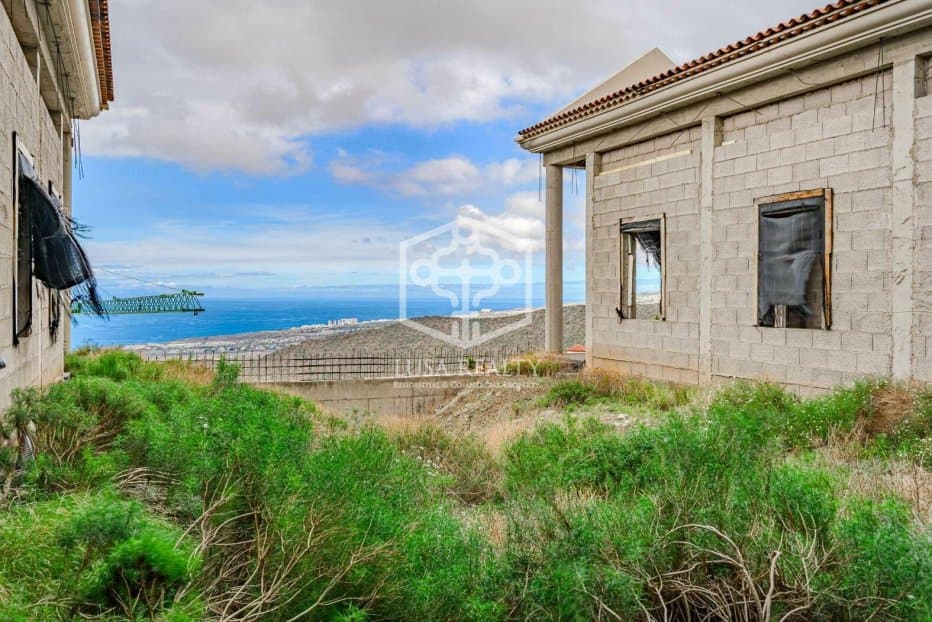 Villa a Adeje, Tenerife, Spagna 6 camere da letto, 845 mq. N° 94458