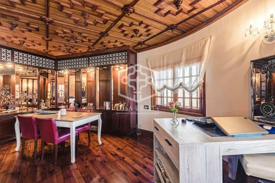 Commercial property à San Cristobal de La Laguna, Tenerife, Espagne 9 chambres, 980 m2 No. 94455