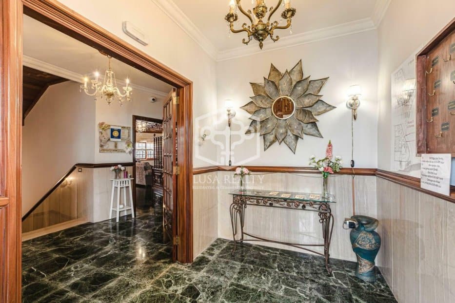 Commercial property à San Cristobal de La Laguna, Tenerife, Espagne 9 chambres, 980 m2 No. 94455