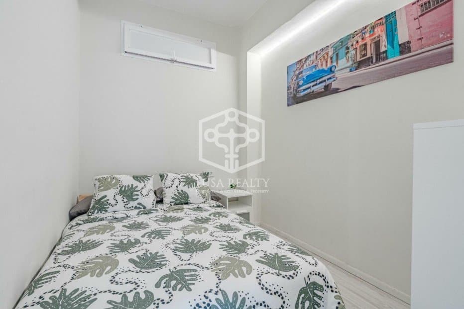 Proprietà commerciale a Santa Cruz de Tenerife, Tenerife, Spagna 22 camere da letto, 613 mq. N° 94457