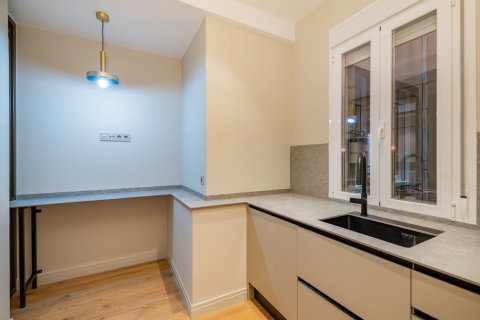 Продажа квартиры Мадрид, Испания 3 спальни, 105м2 №89244 - фото 4