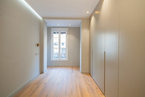 Продажа квартиры Мадрид, Испания 3 спальни, 105м2 №89244 - фото 9