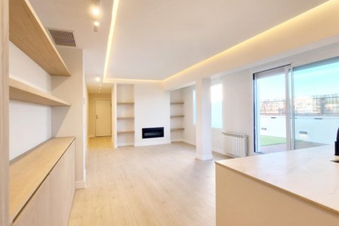 Продажа квартиры Мадрид, Испания 2 спальни, 91м2 №89242 - фото 1