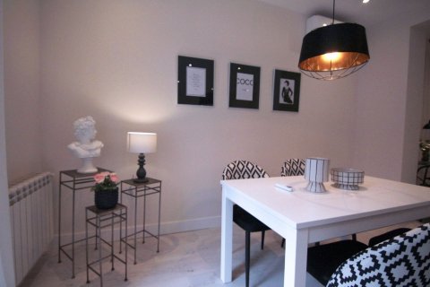 Apartment for sale Madrid, Spain 2 bedrooms, 97 sq.m. No. 89243 - photo 4