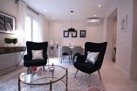 Apartment for sale Madrid, Spain 2 bedrooms, 97 sq.m. No. 89243 - photo 5