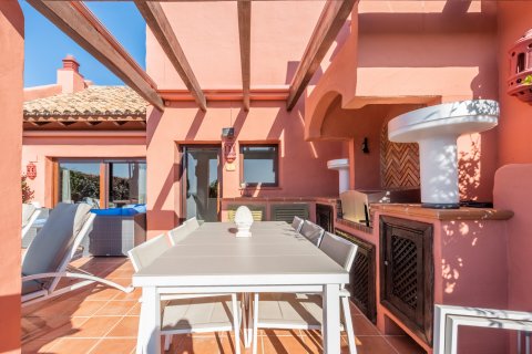 Bliźniak w Estepona, Malaga, Hiszpania 3 sypialnie, 206 mkw. nr 95873 – zdjęcie 23