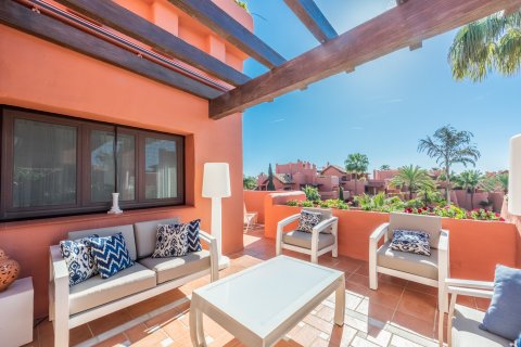 Bliźniak w Estepona, Malaga, Hiszpania 3 sypialnie, 206 mkw. nr 95873 – zdjęcie 13