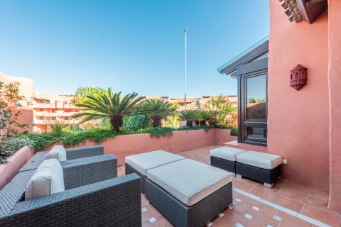 Bliźniak w Estepona, Malaga, Hiszpania 3 sypialnie, 206 mkw. nr 95873 – zdjęcie 18