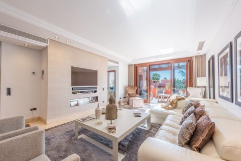 Duplex zum Verkauf Estepona, Malaga, Spanien 3 Schlafzimmer, 206 m2 Nr. 95873 - Foto 8