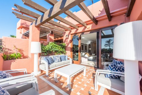 Duplex for sale in Estepona, Malaga, Spain 3 bedrooms, 206 sq.m. No. 95873 - photo 14