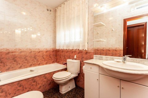 Hus till salu Sitges, Barcelona, Spanien 4 sovrum, 278 kvm. Nr. 53101 - foto 16