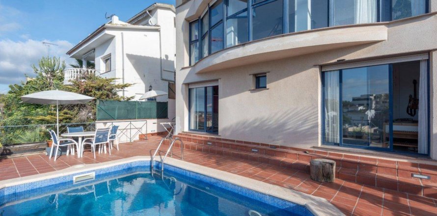 House Sitges, Barcelona, Spanien 3 Schlafzimmer, 308 m2 Nr. 53100