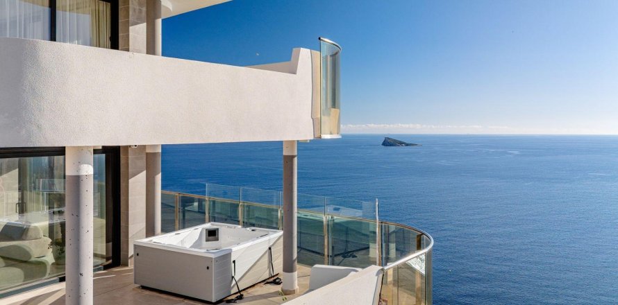 Apartment Benidorm, Alicante, Spain 3 bedrooms, 233 sq.m. No. 109350