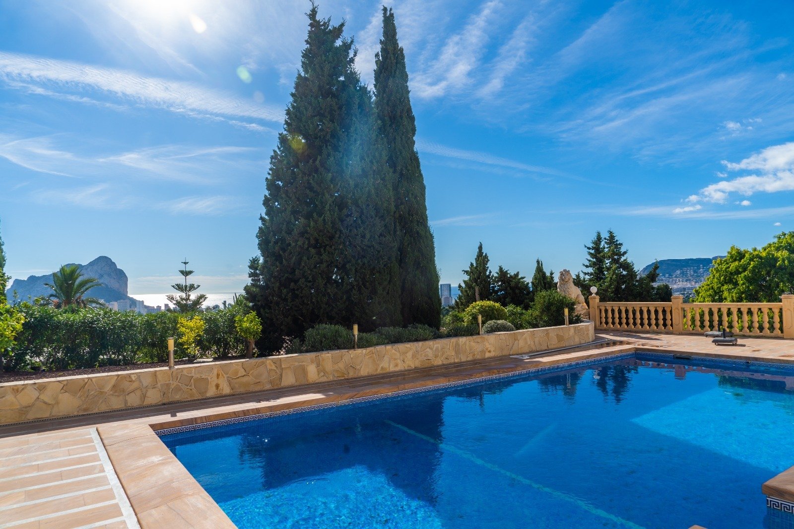 House in Calpe, Alicante, Spain 6 bedrooms, 636 sq.m. No. 89361