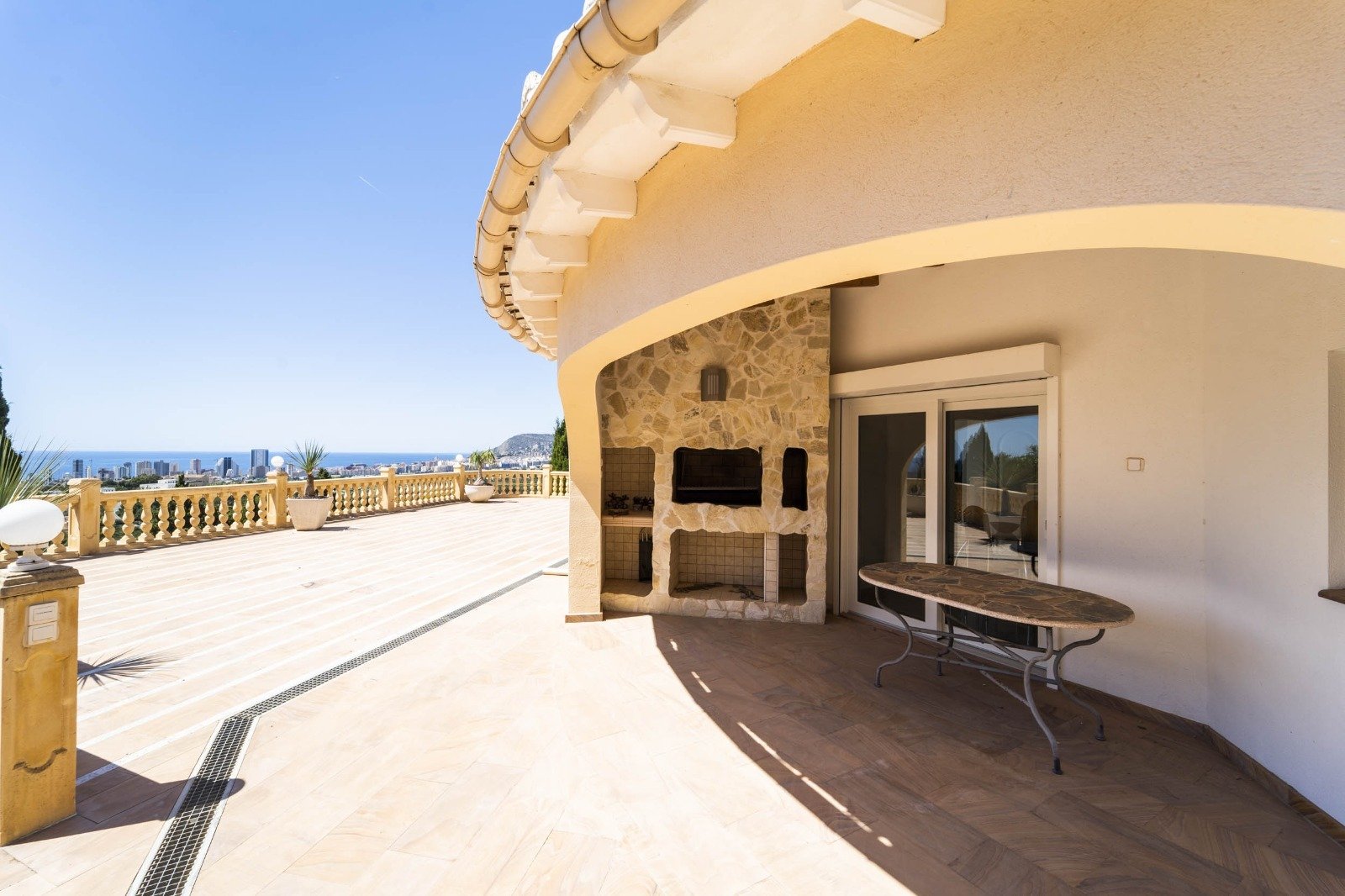 House in Calpe, Alicante, Spain 6 bedrooms, 636 sq.m. No. 89361