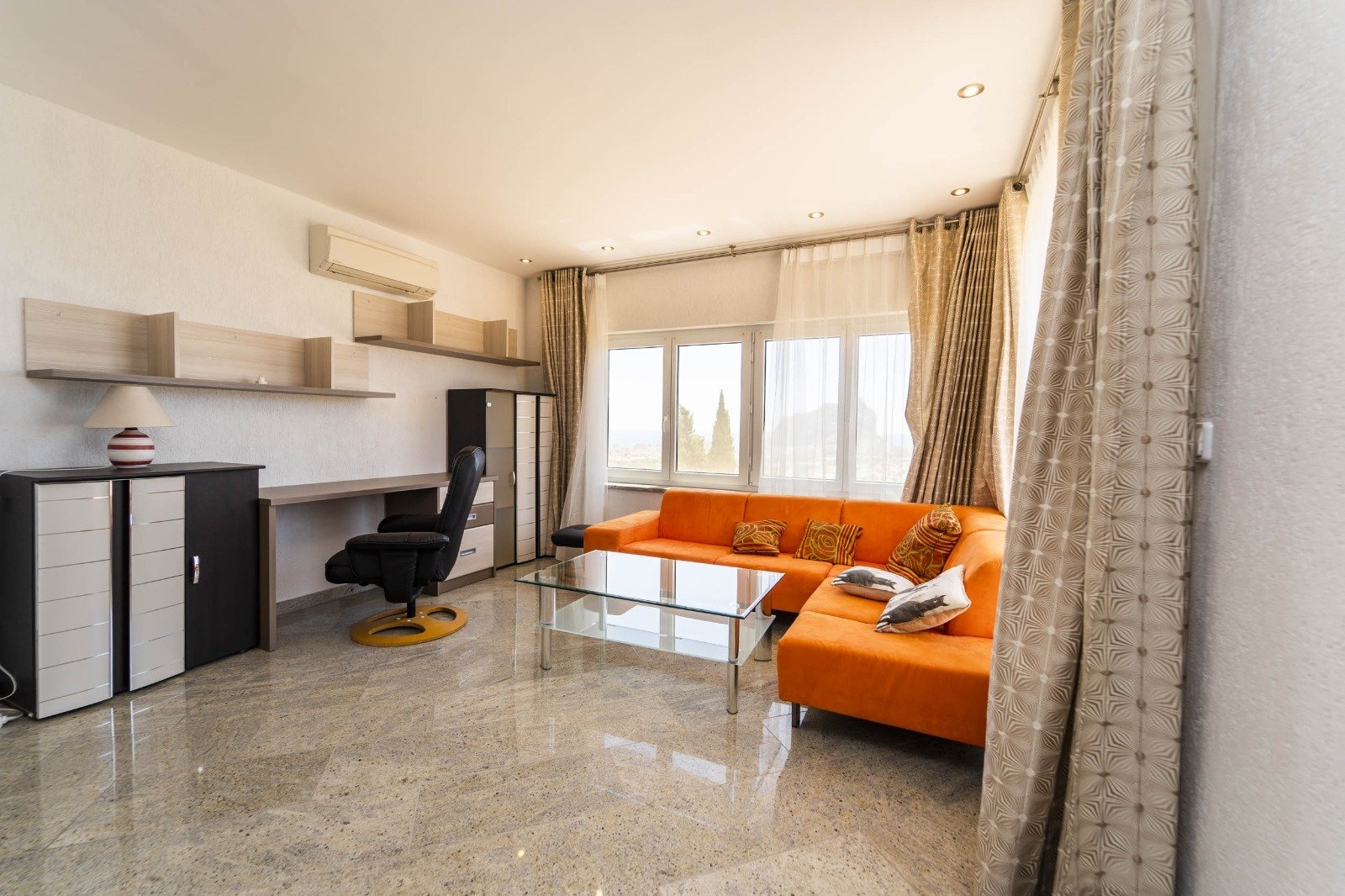 House in Calpe, Alicante, Spain 6 bedrooms, 636 sq.m. No. 89361
