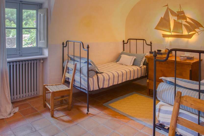 Casa a Girona, Spagna 5 camere da letto, 1200 mq. N° 22809