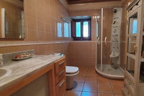 House for sale Girona, Spain 5 bedrooms, 500 sq.m. No. 35349 - photo 18