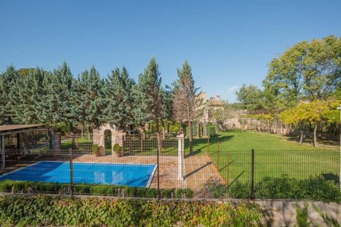 Hus till salu Girona, Spanien 4 sovrum, 450 kvm. Nr. 22812 - foto 11