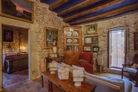 Hus till salu Girona, Spanien 4 sovrum, 450 kvm. Nr. 22812 - foto 18