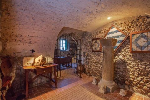 Hus till salu Girona, Spanien 4 sovrum, 450 kvm. Nr. 22812 - foto 29