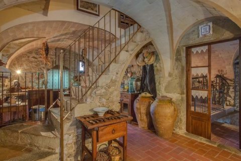 Hus till salu Girona, Spanien 4 sovrum, 450 kvm. Nr. 22812 - foto 22