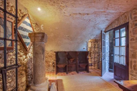 Hus till salu Girona, Spanien 4 sovrum, 450 kvm. Nr. 22812 - foto 30