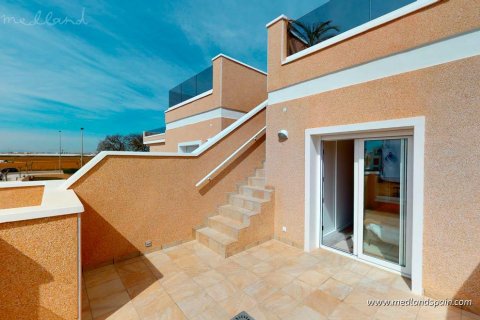 Kaupunkipientalo myytävänä Pilar de la Horadada, Alicante, Espanja, 3 makuuhuonetta, 81 m2 No. 108939 - kuva 11