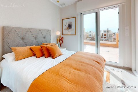 Kaupunkipientalo myytävänä Pilar de la Horadada, Alicante, Espanja, 3 makuuhuonetta, 81 m2 No. 108939 - kuva 10