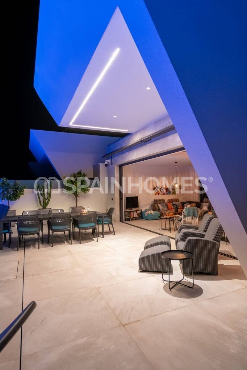 Villa in Rojales, Alicante, Spanien 3 Schlafzimmer, 250 m2 Nr. 48709