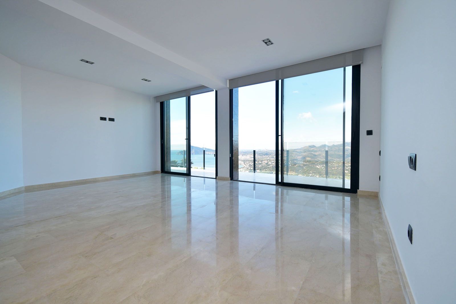 Willa w Altea, Alicante, Hiszpania 5 sypialni, 650 mkw. nr 95521