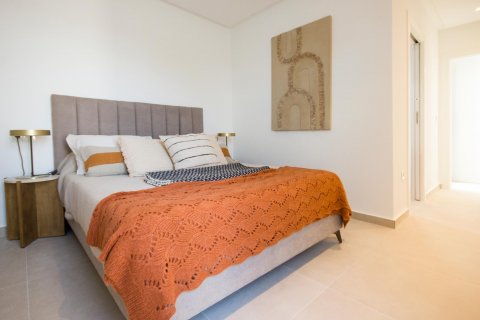 Продажа бунгало в Сан-Фульхенсио, Аликанте, Испания 2 спальни, 64м2 №117598 - фото 12