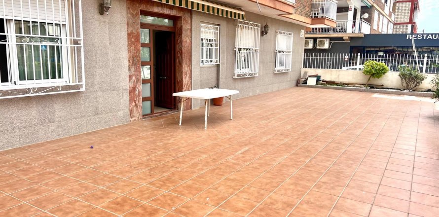 Apartment Torrevieja, Alicante, Spain 3 bedrooms, 111 sq.m. No. 114731