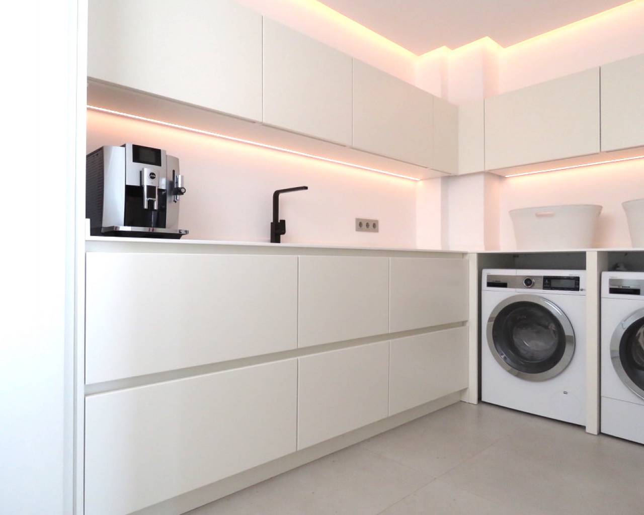Вилла в Сьюдад Кесада, Аликанте, Испания 4 спальни, 564м2 №91575