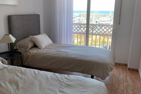 Huoneisto myytävänä La Manga del Mar Menor, Murcia, Espanja, 3 makuuhuonetta, 102 m2 No. 111352 - kuva 13