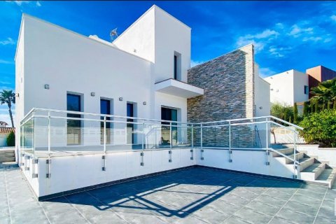 Villa for sale Calpe, Alicante, Spain 4 bedrooms, 232 sq.m. No. 118085 - photo 1