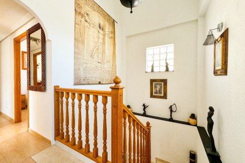 Villa for sale Punta Prima, Alicante, Spain 4 bedrooms, 193 sq.m. No. 114371 - photo 23