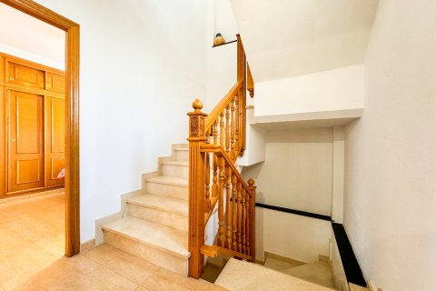 Villa for sale Punta Prima, Alicante, Spain 4 bedrooms, 193 sq.m. No. 114371 - photo 22