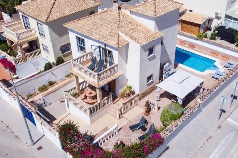 Villa for sale Punta Prima, Alicante, Spain 4 bedrooms, 193 sq.m. No. 114371 - photo 1