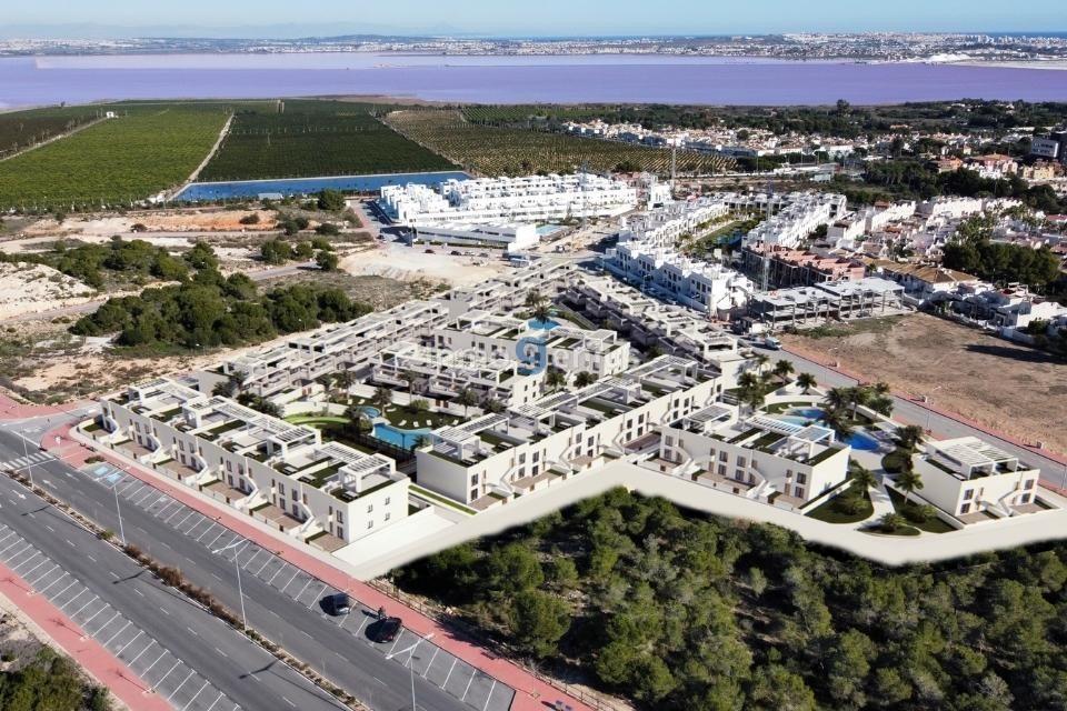 Bungalow in Torrevieja, Alicante, Spanien 2 Schlafzimmer, 131 m2 Nr. 81569