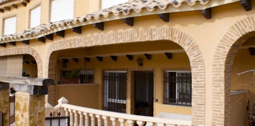 Duplex Guardamar del Segura, Alicante, Spain 4 bedrooms, 100 sq.m. No. 119007