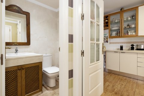 Townhouse for sale Malaga, Spain 4 bedrooms, 245 sq.m. No. 109768 - photo 15