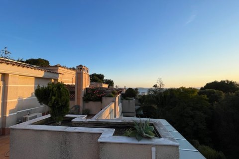Townhouse for sale Malaga, Spain 4 bedrooms, 245 sq.m. No. 109768 - photo 2
