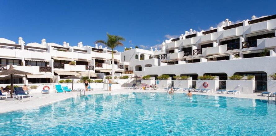 Commercial property Guardamar del Segura, Alicante, Spain 4256 sq.m. No. 93213