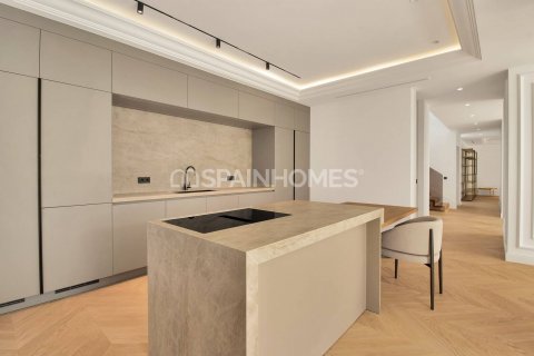 Huvila myytävänä Marbella, Malaga, Espanja, 5 makuuhuonetta, 615 m2 No. 48474 - kuva 23