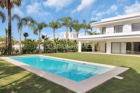 Huvila myytävänä Marbella, Malaga, Espanja, 5 makuuhuonetta, 615 m2 No. 48474 - kuva 3
