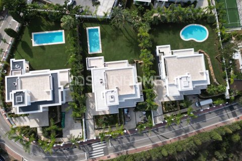 Huvila myytävänä Marbella, Malaga, Espanja, 5 makuuhuonetta, 615 m2 No. 48474 - kuva 14