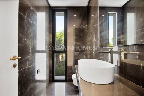 Huvila myytävänä Marbella, Malaga, Espanja, 5 makuuhuonetta, 615 m2 No. 48474 - kuva 19