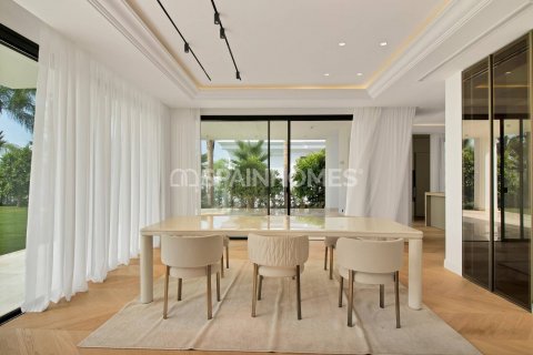 Huvila myytävänä Marbella, Malaga, Espanja, 5 makuuhuonetta, 615 m2 No. 48474 - kuva 28